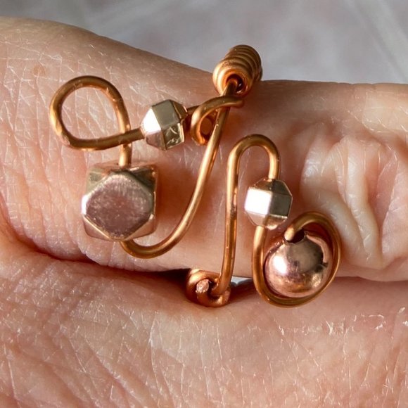 Artisan Created Copper Wire Ring with Hematite Beads Sz 5 - Picture 5 of 6